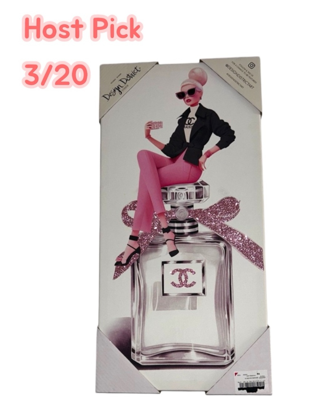 ❌‼️Final price drop‼️❌NEW! Luxury Canvas Wall Art Fragrance Girl